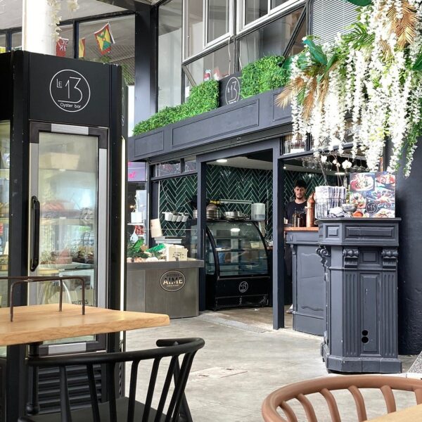 Restaurant Le 13 Oyster Bar