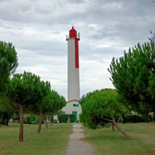 Phare De Terre N&egrave;gre