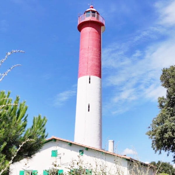 Phare De Terre N&egrave;gre