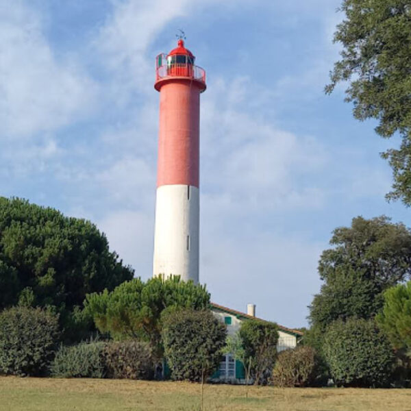 Phare De Terre N&egrave;gre