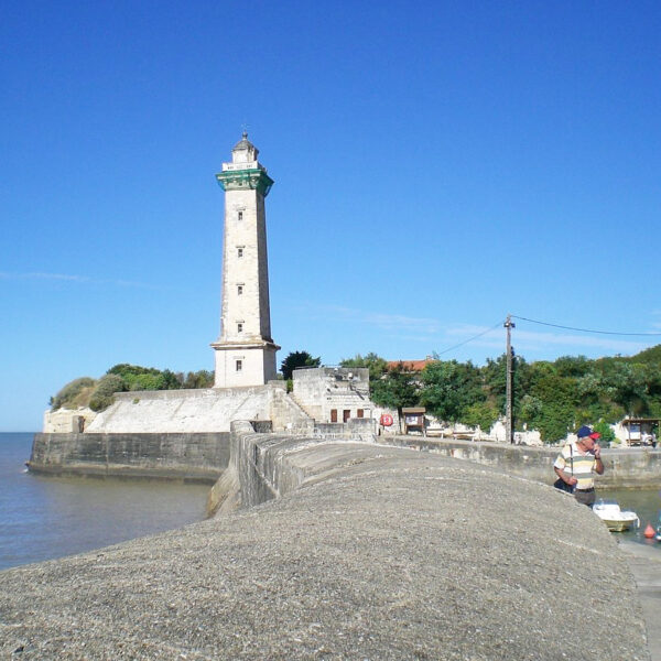 Phare de Vallières à Saint-Georges-de-Didonne